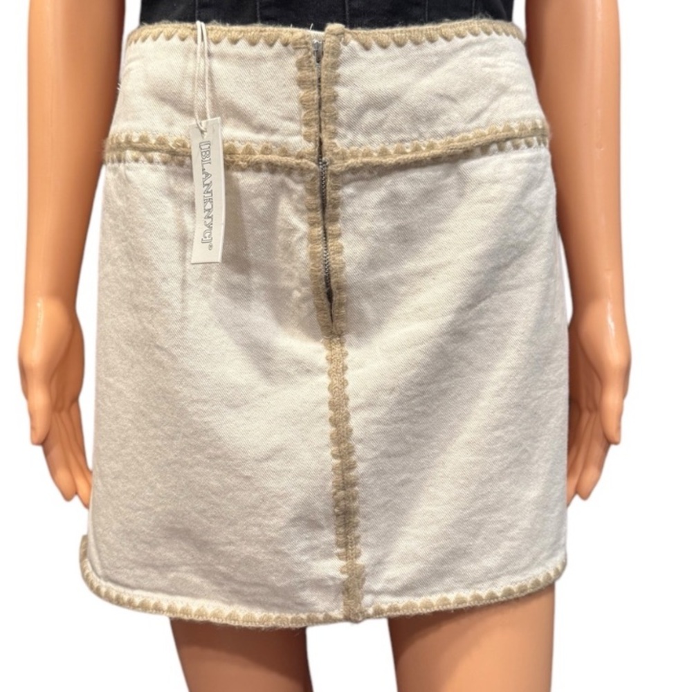BLANK NYC Cream Front Zip Whip
Stitch Mini Skirt NWT 28
